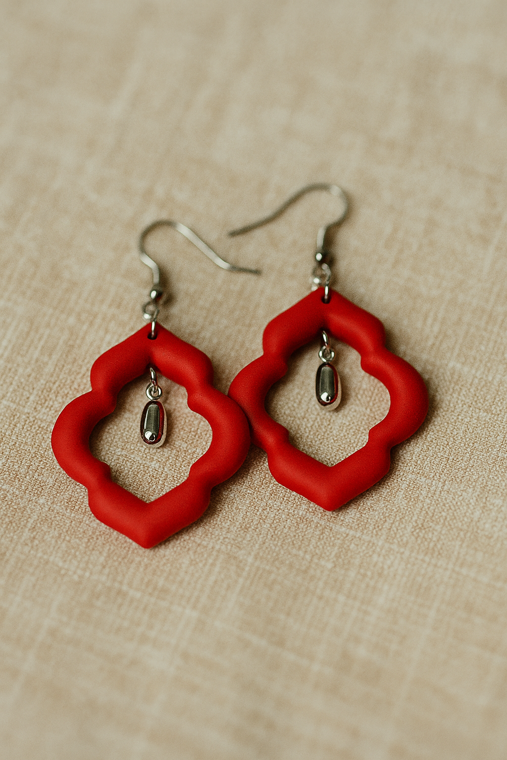 Örhängen röda och blå variant